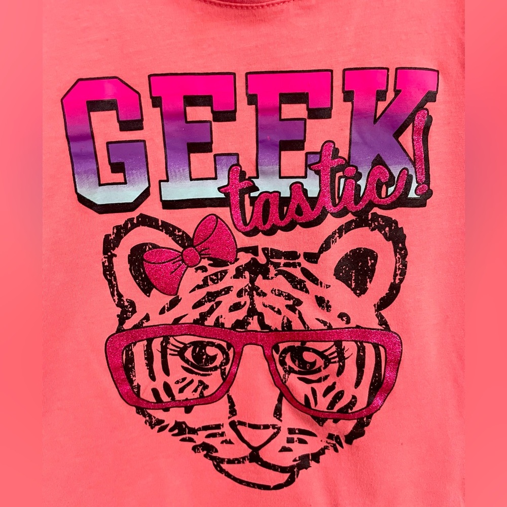 5/$201💥Geektastic Tiger Tee, Pink Glitter Glasses, Rainbow Geek Text, Deep Coral